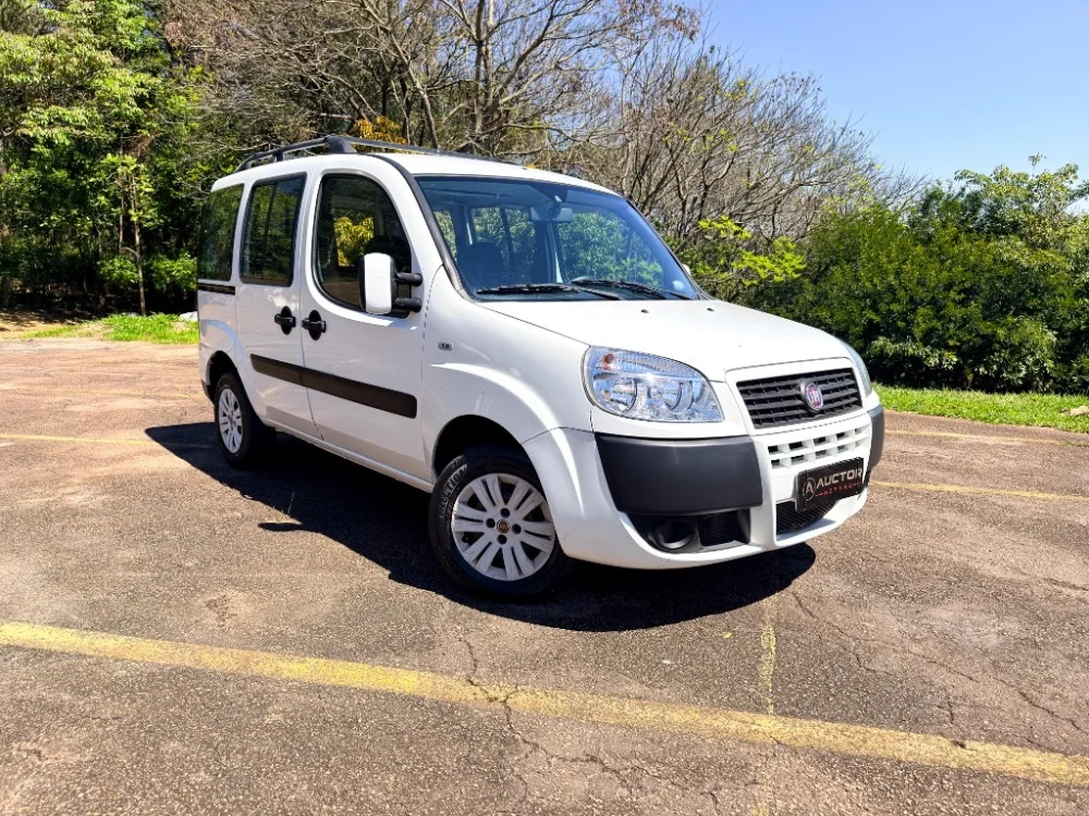 Fiat Doblo ESSENCE 1.8 Flex 16V 5p